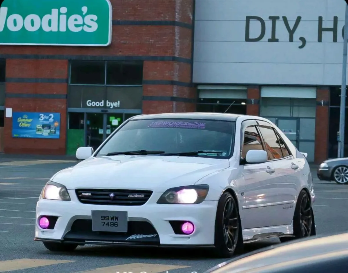 Toyota altezza - Image 1