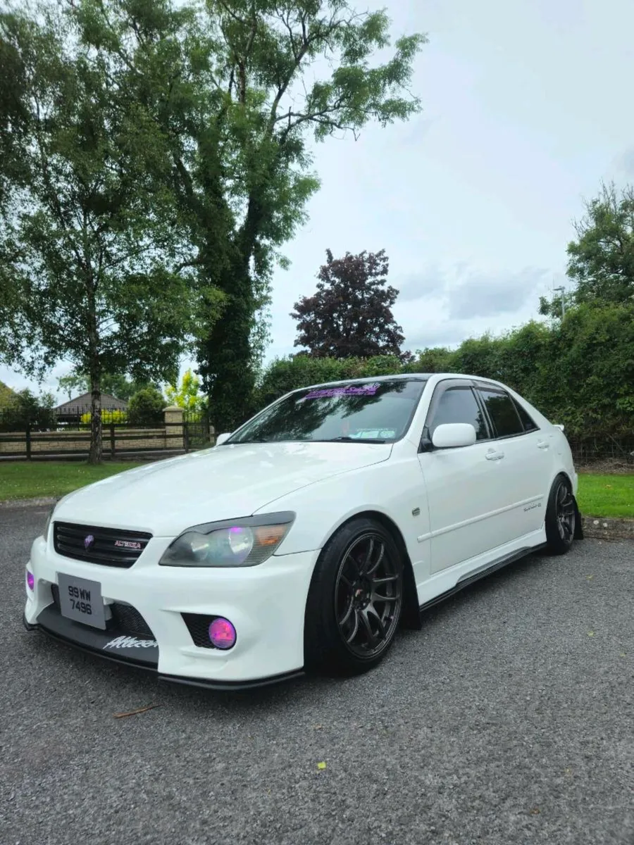 Toyota altezza - Image 2