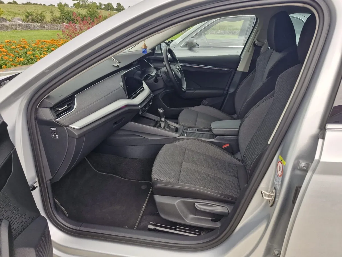 212 Skoda Octavia - Image 4