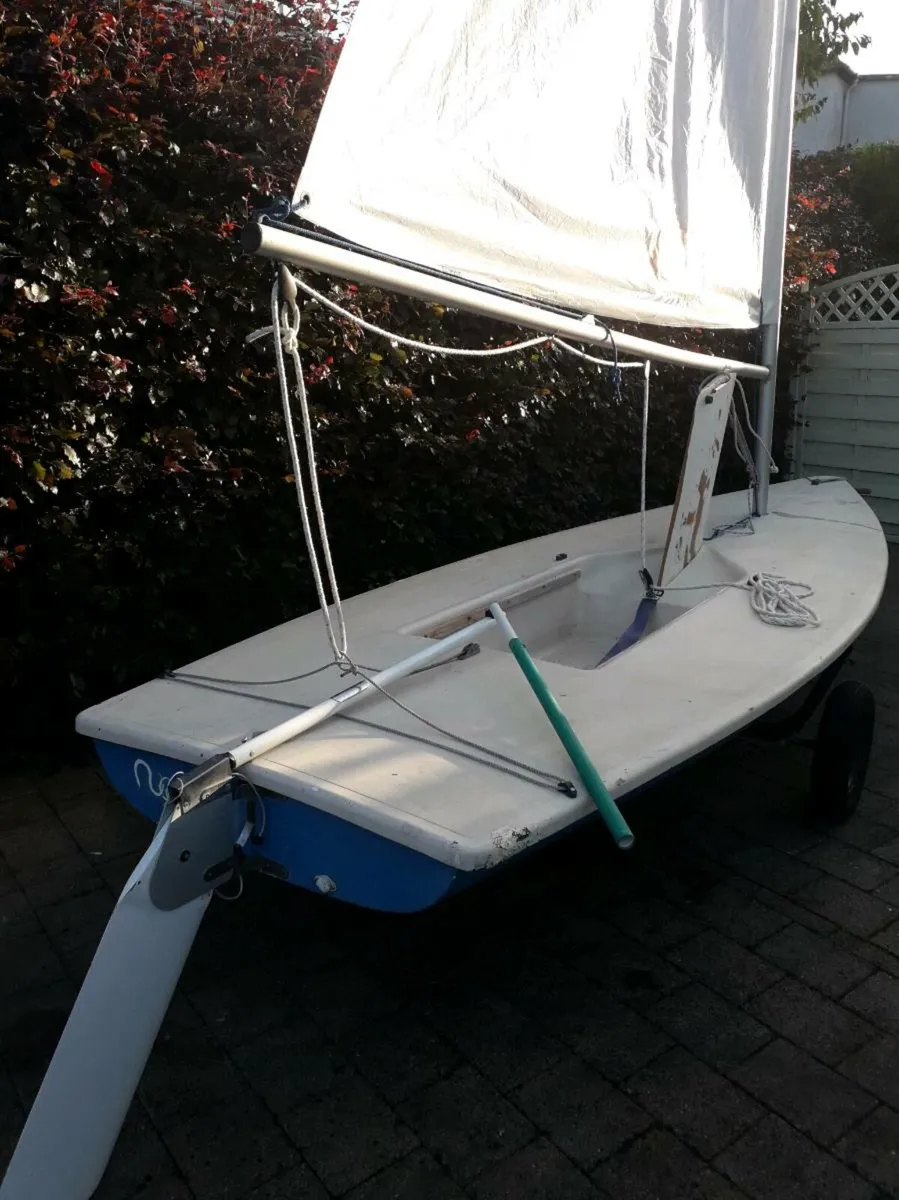 Laser Sailing Dinghy - Image 3