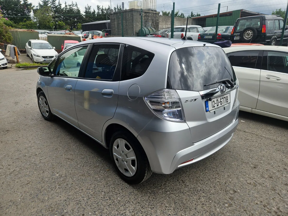 2012 Honda Fit Hybrid Automatic - Image 4