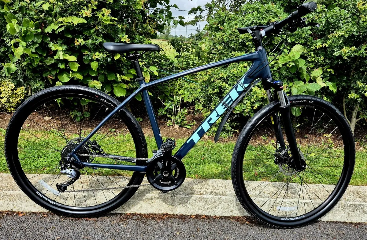 Trek Dual Sport 3- Ladies Hybrid Large Bike - Image 1