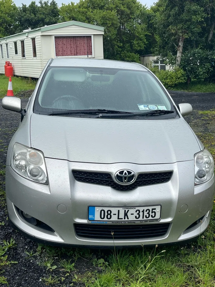 Toyota Auris Automatic - Image 1