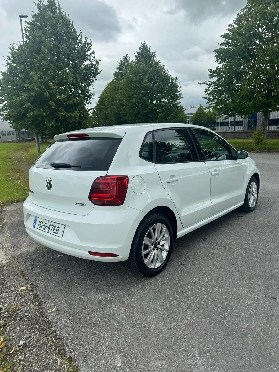 2015 Volkswagen Polo - Image 4