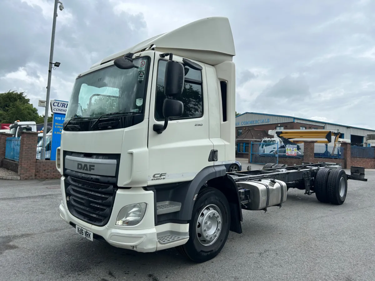 2016 Daf cf 250 18 ton fridge or chassis cab - Image 1