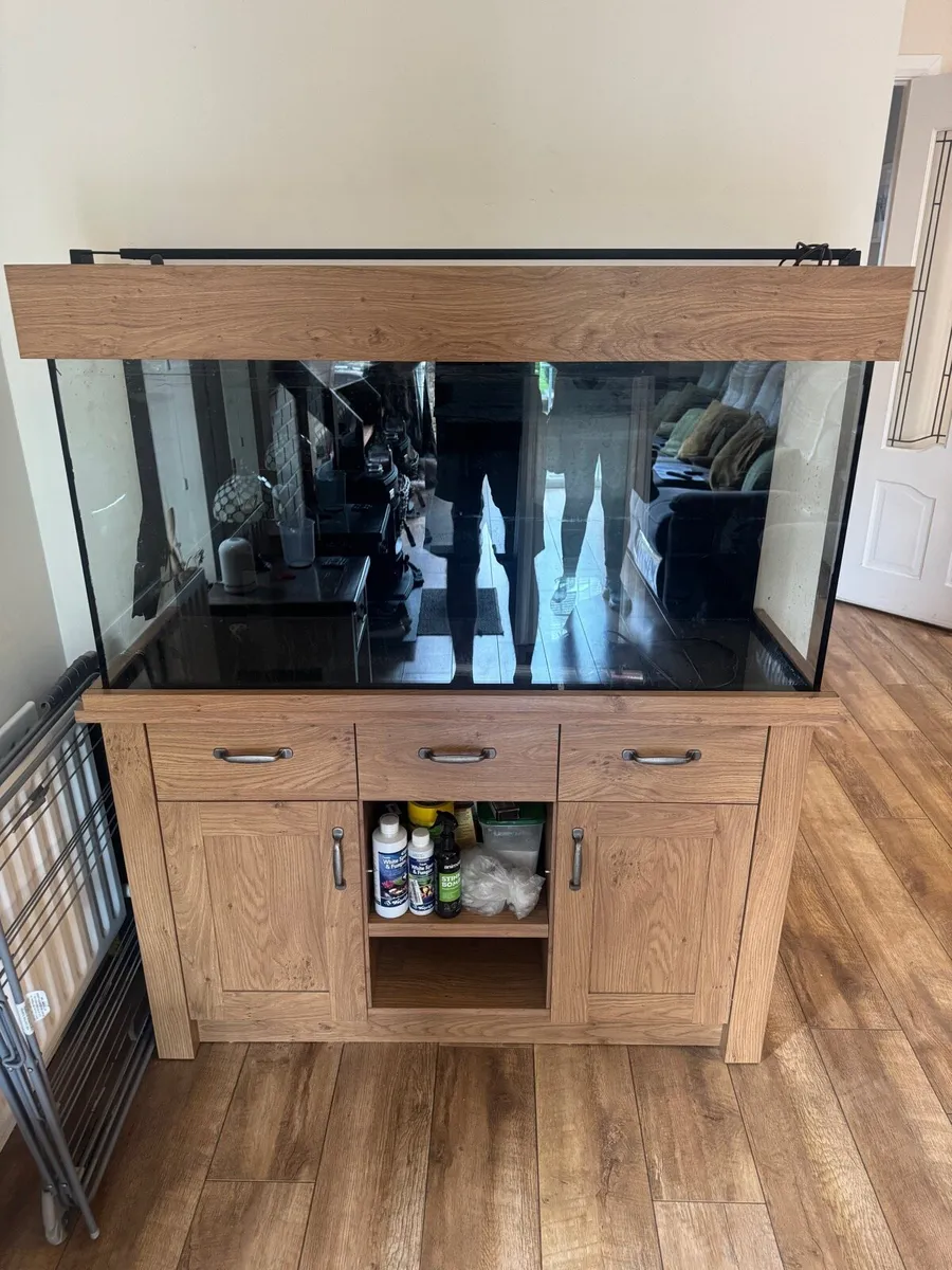 230L tank and stand - Image 1