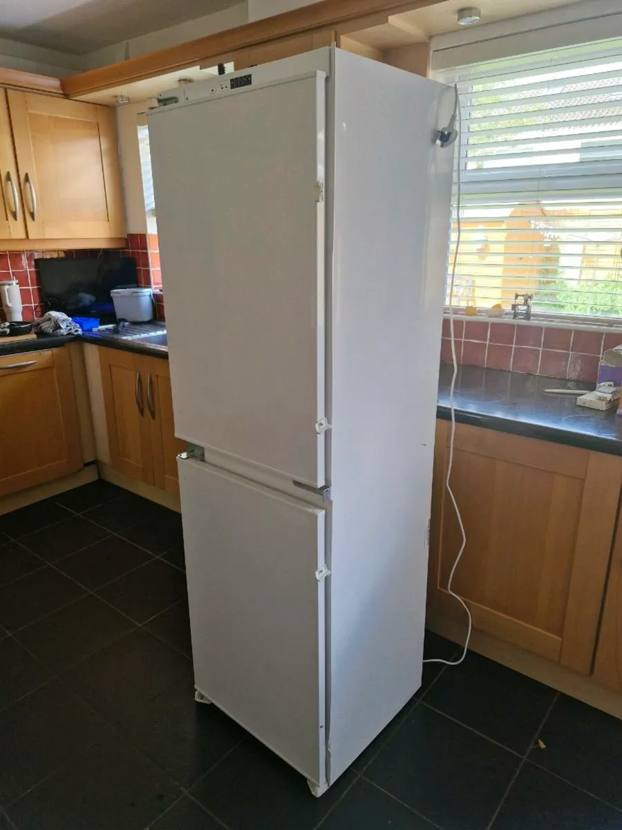 Fridge freezer 50/50 Belling integrated - Image 2