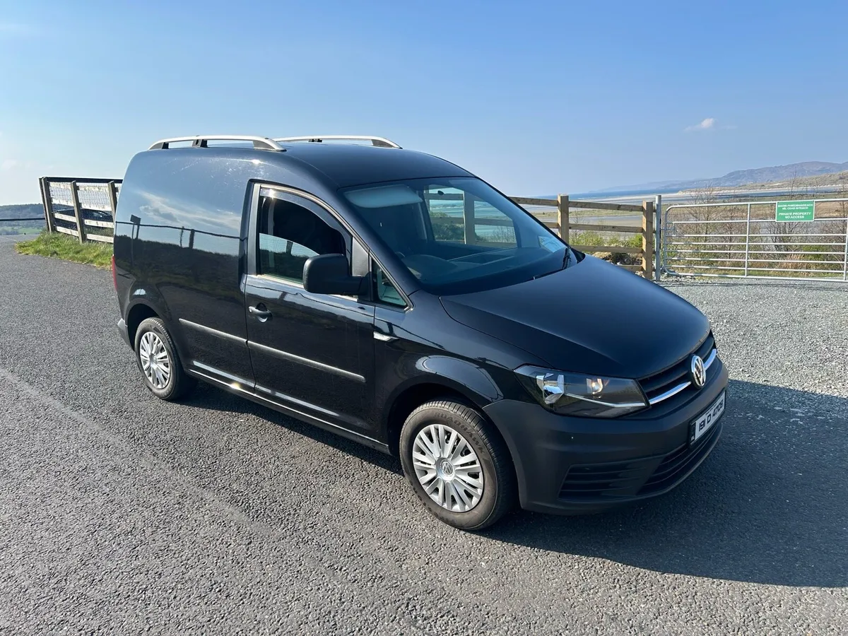 2019 Volkswagen caddy low km - Image 4