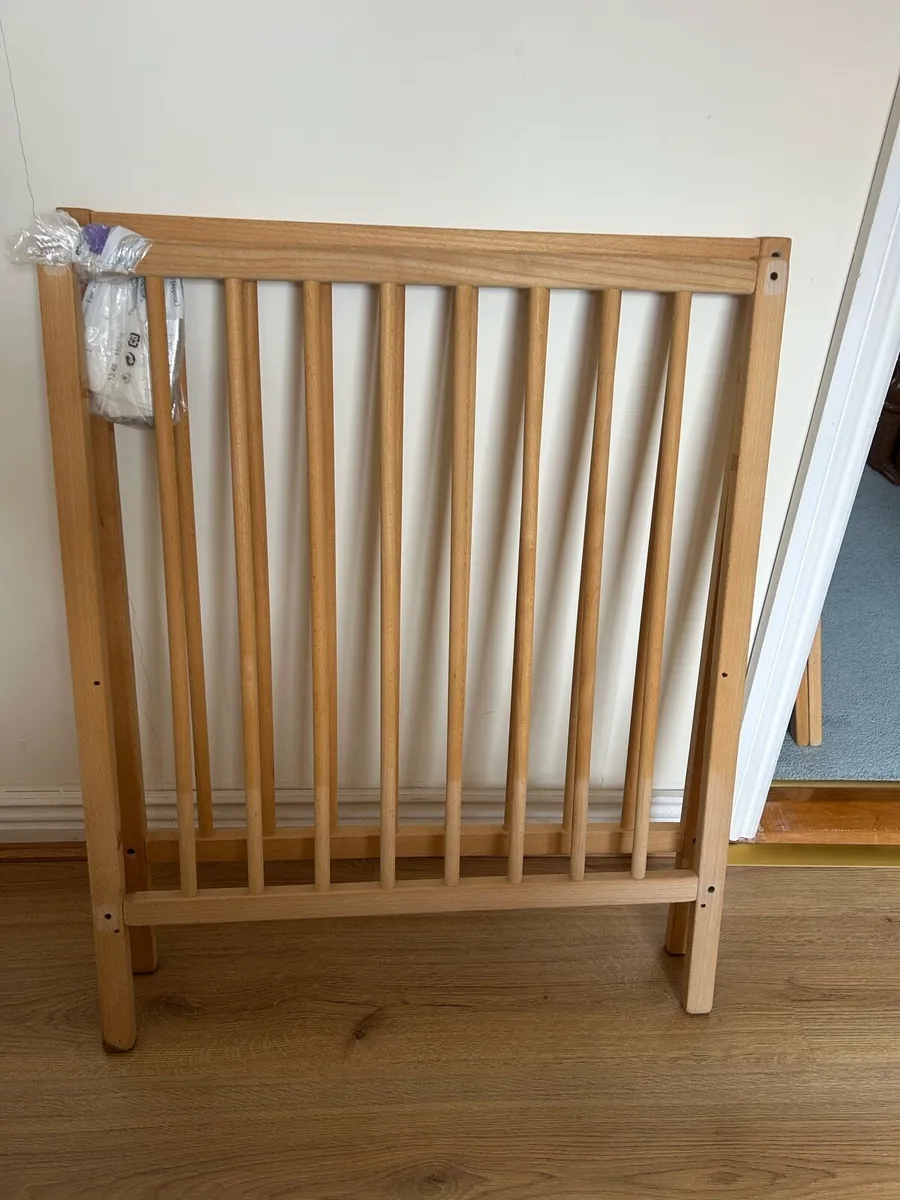 Cot - Image 1