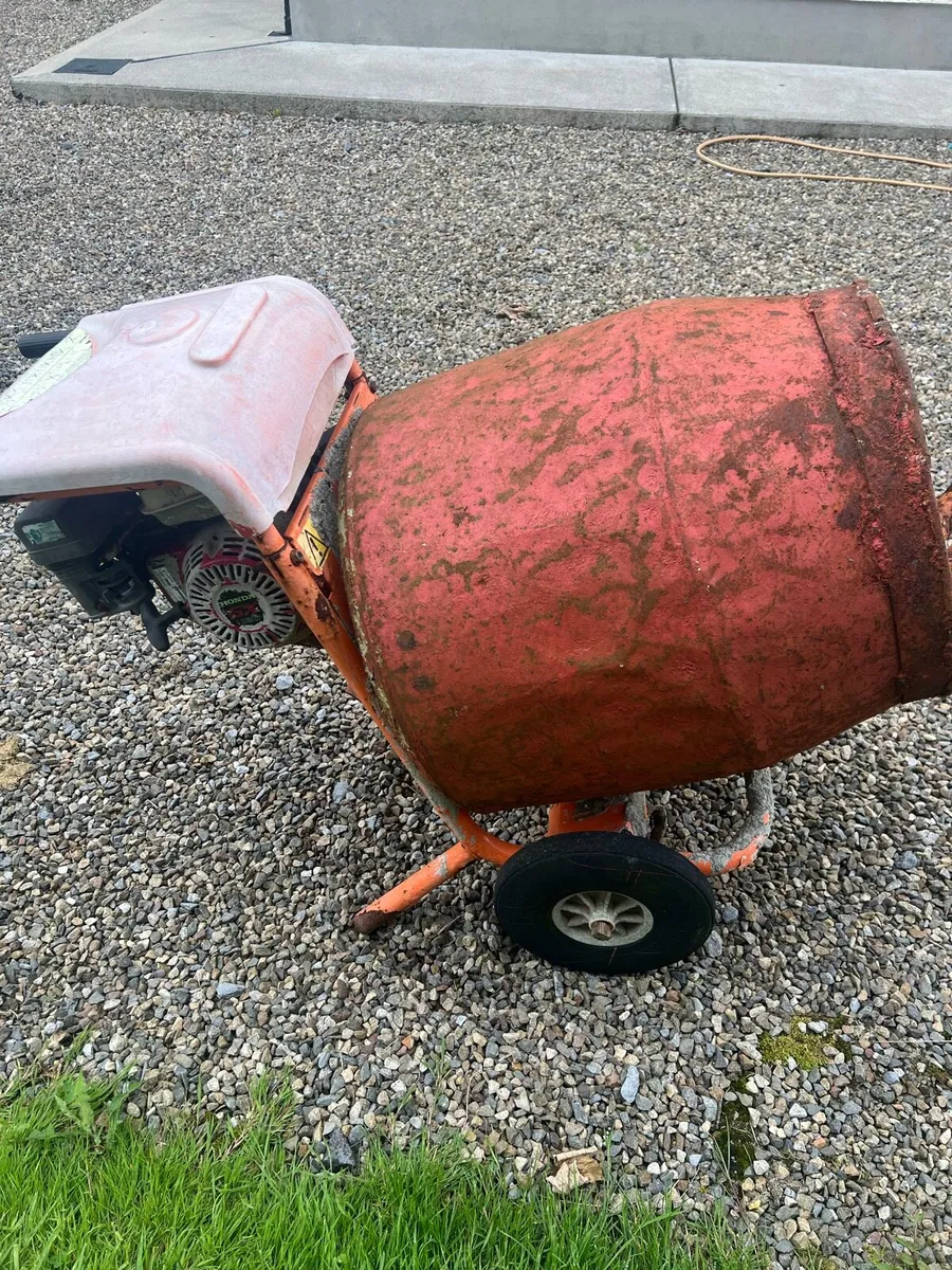 Honda gx120 cement mixer - Image 2