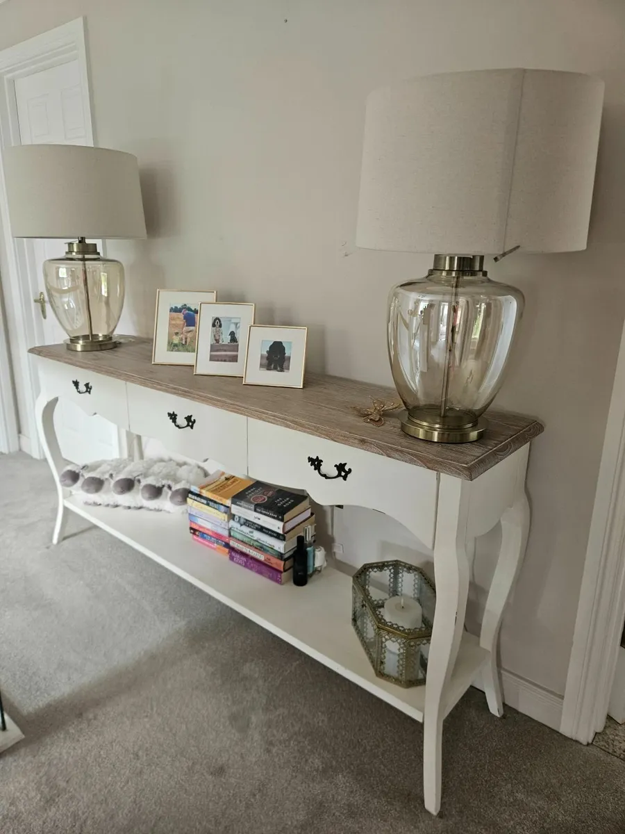 Hall table - Image 1