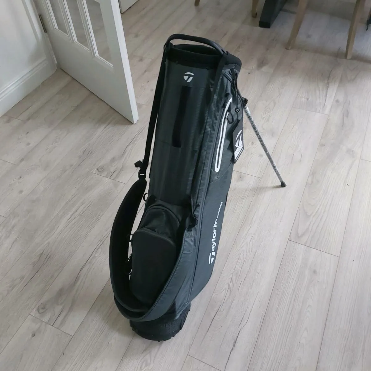 New TaylorMade Superlite Bag - Image 2
