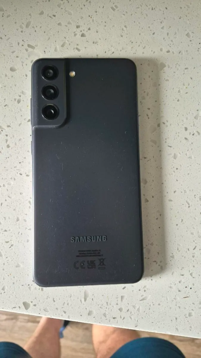 Samsung s21 FE 5G - Image 4