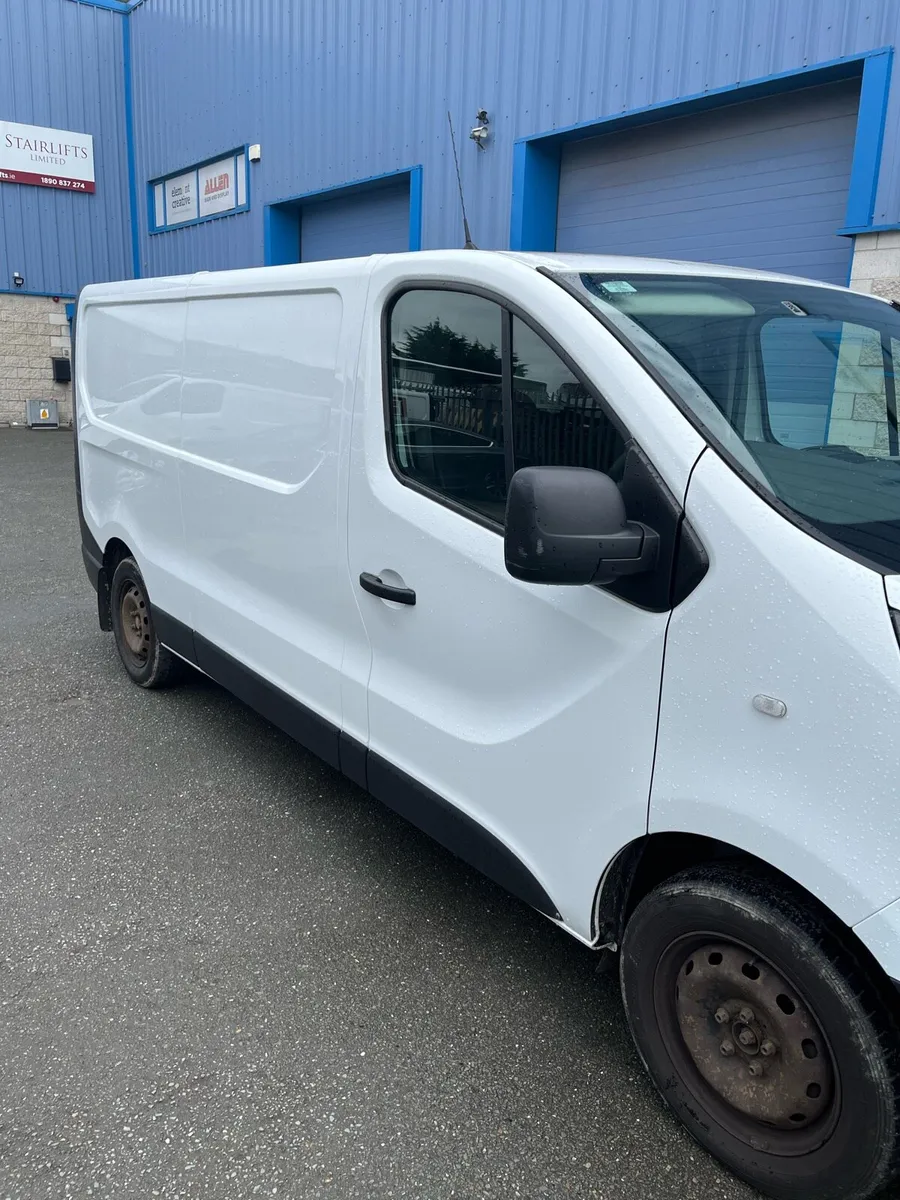 Renault Traffic Van - Image 2