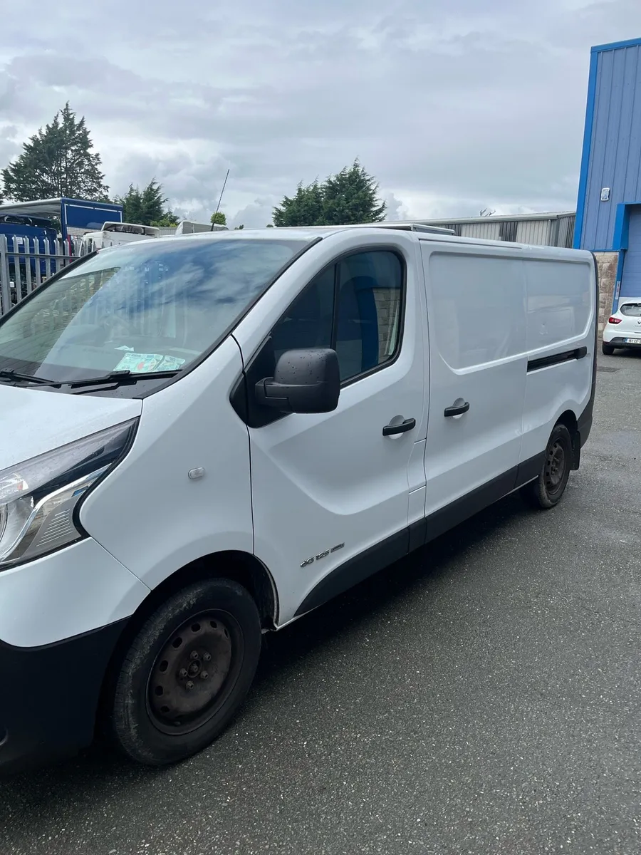 Renault Traffic Van - Image 3