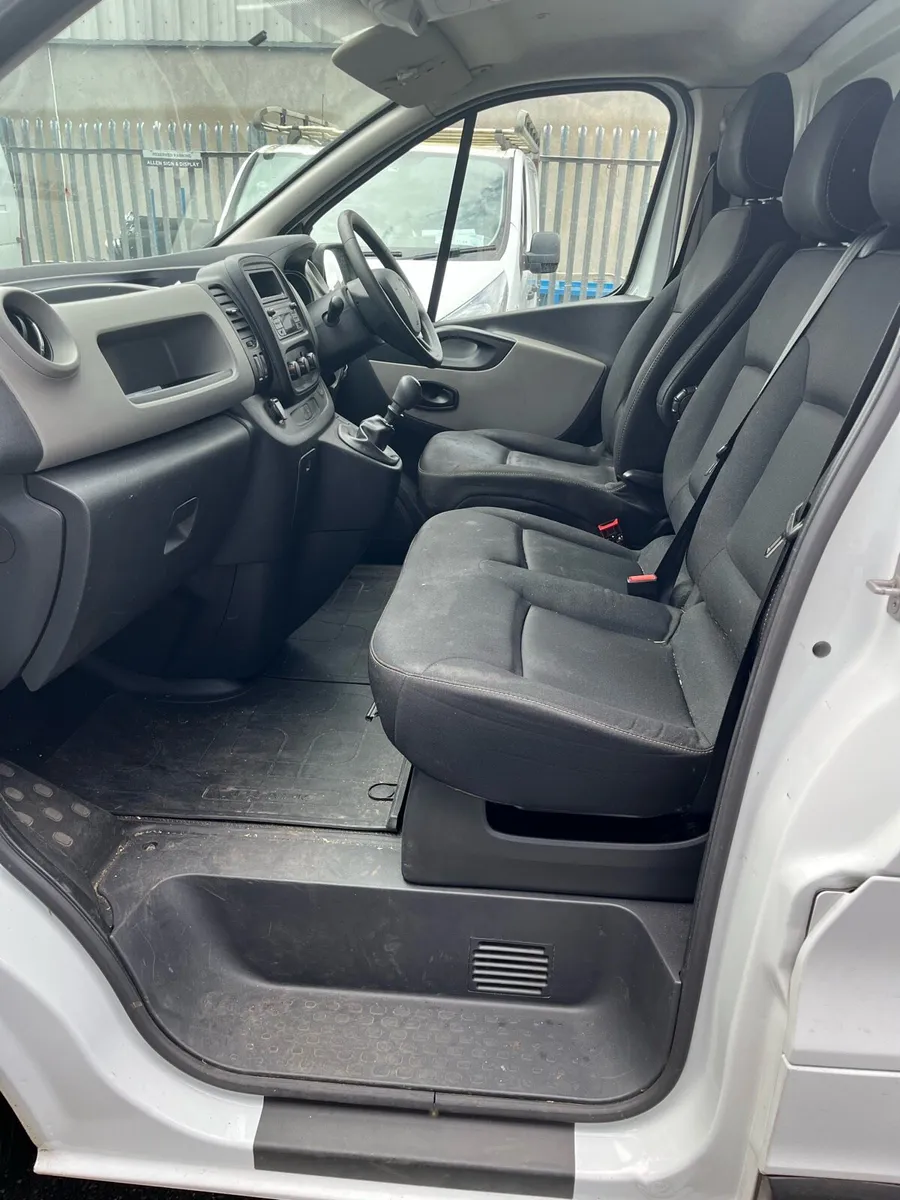 Renault Traffic Van - Image 4