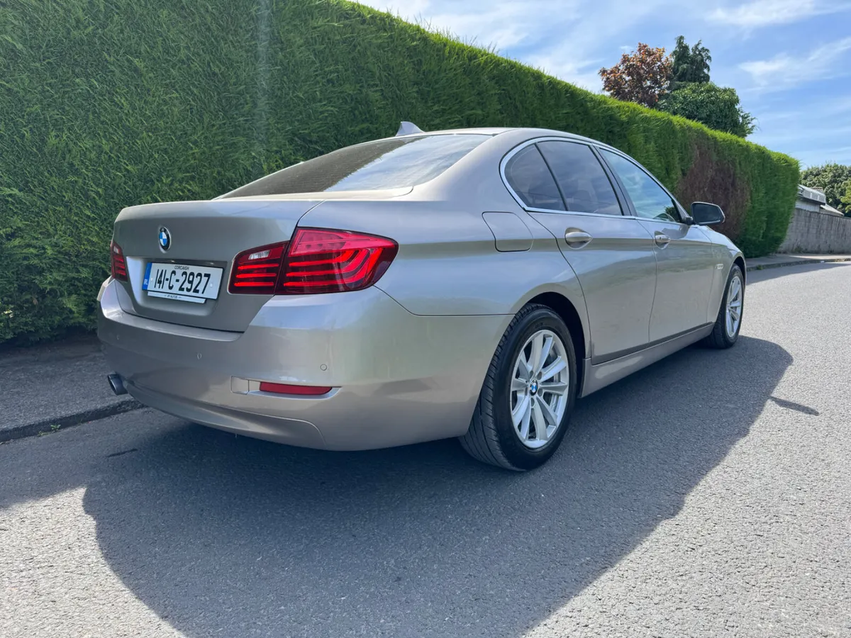 BMW 5-Series lci model - Image 3