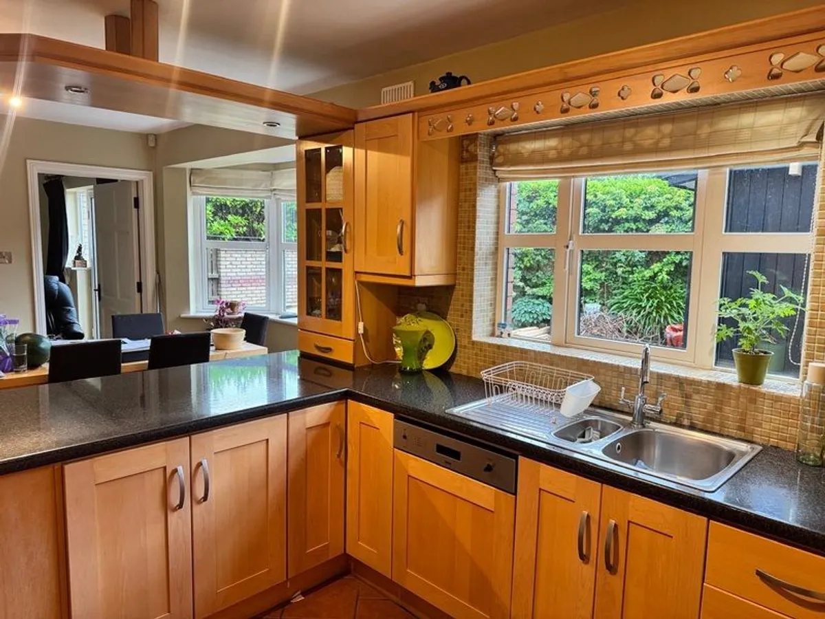 Second hand solid maple kitchen - Image 3