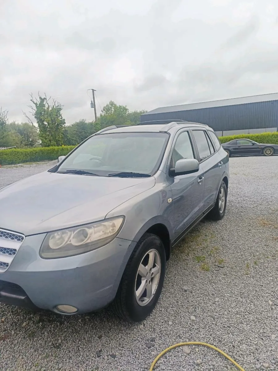Hyundai Santa Fe - Image 1