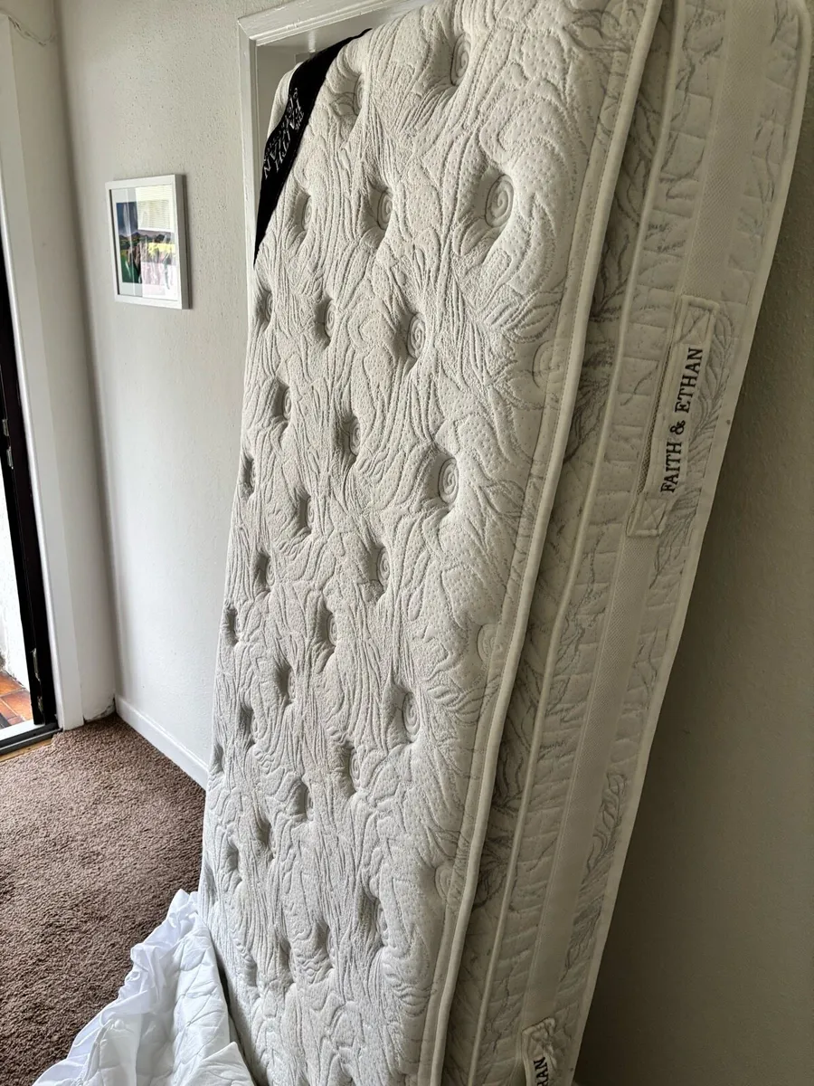 Bed - Image 2