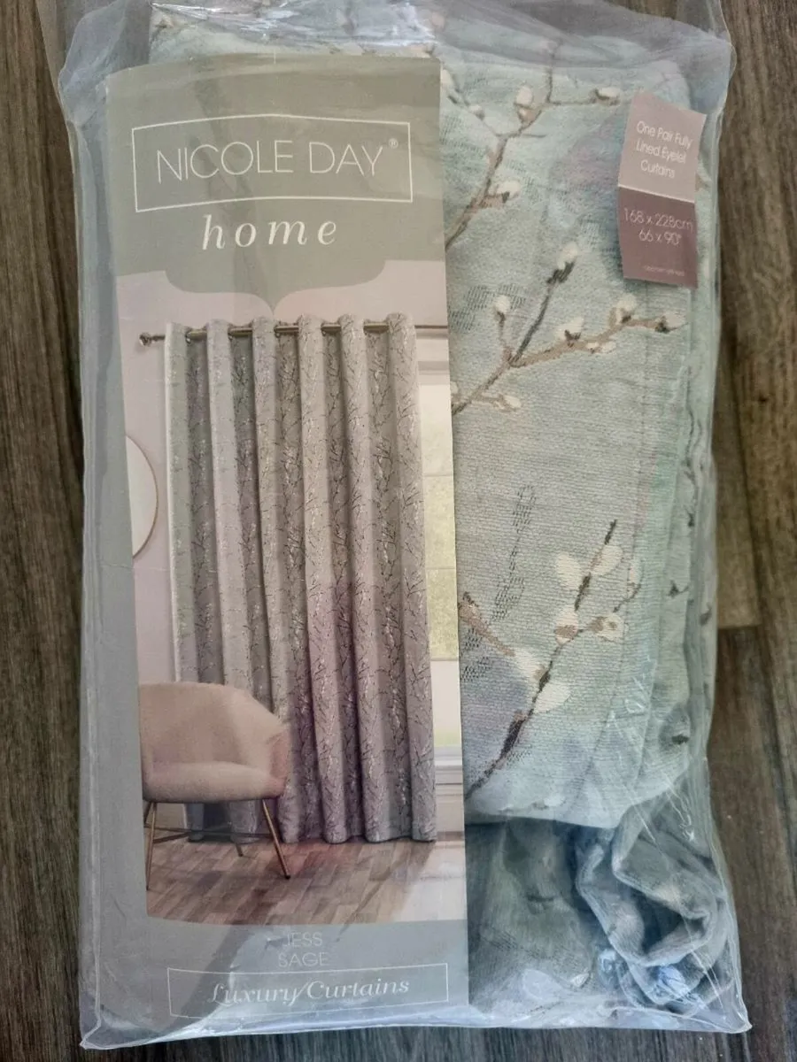 66x90 Nicole Day brand new curtains - Image 2