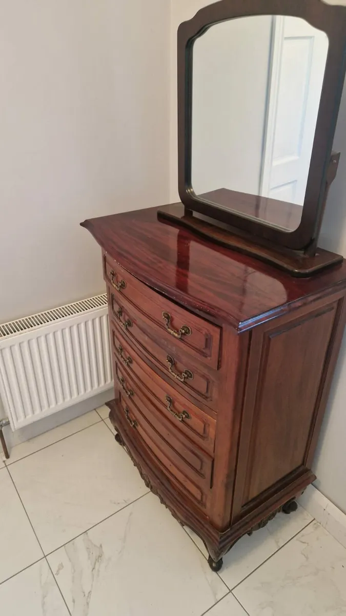 Bedroom furniture - Image 4