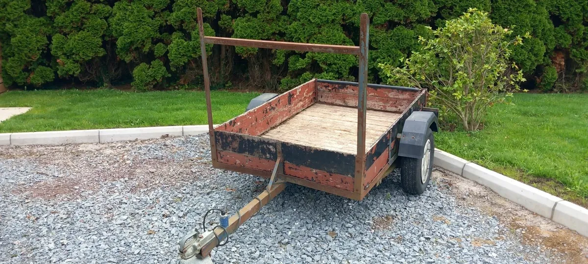 Trailer - Image 1