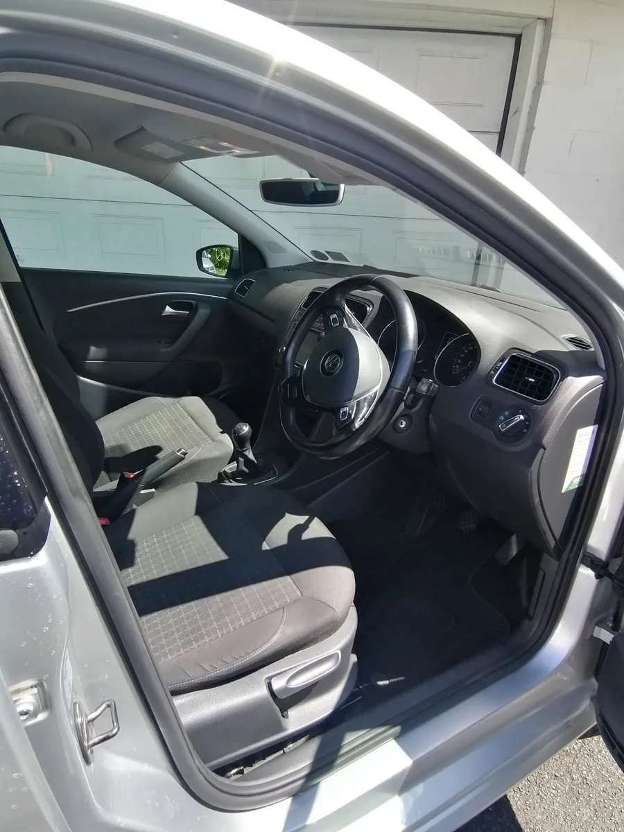 Volkswagen Polo 2015 - Image 3