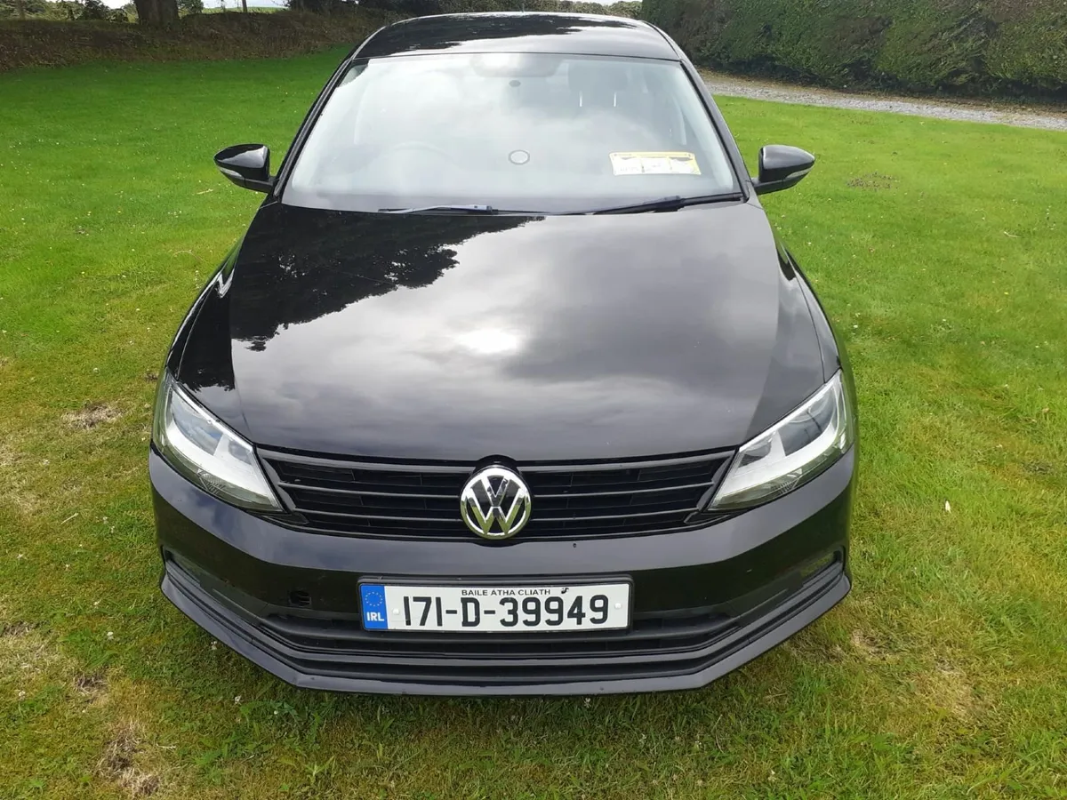 Volkswagen Jetta 2017 - Image 4