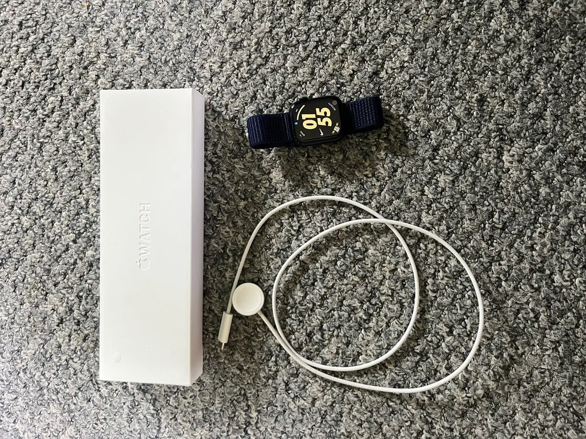 Apple Watch series 9 45mm - Image 1