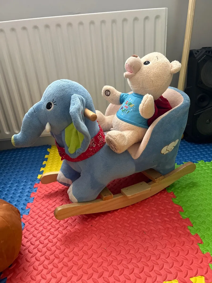 Rocking chair elephant - Image 1