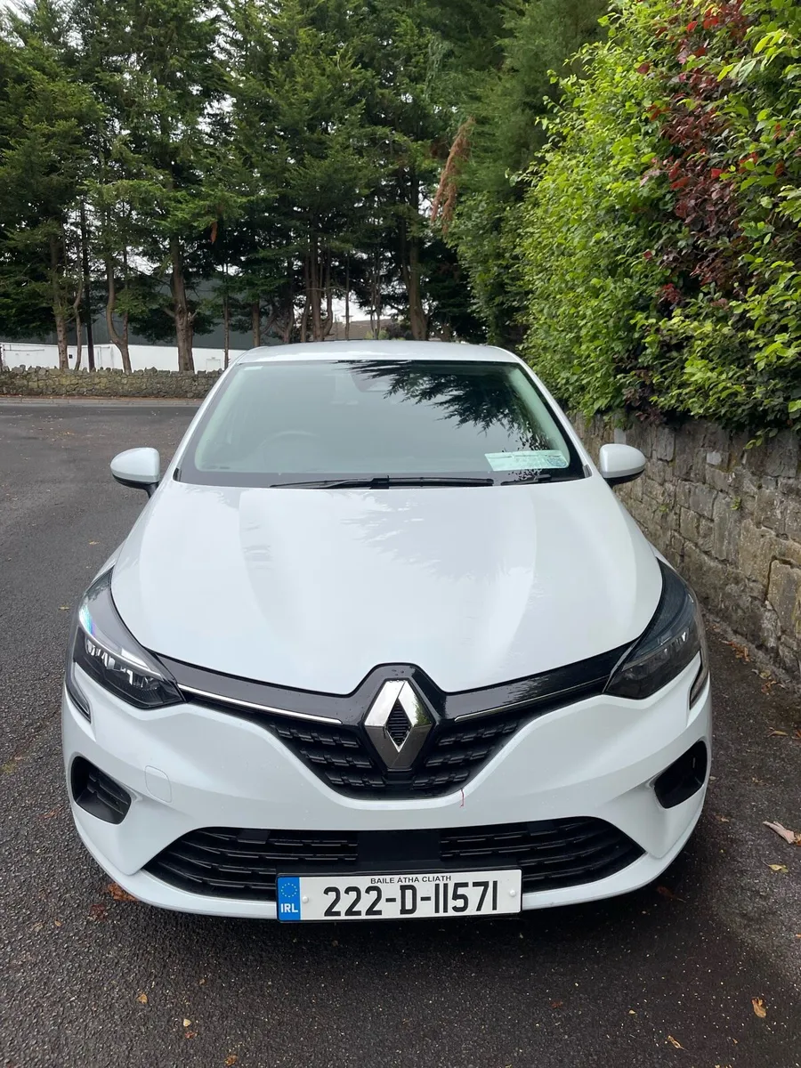 2022 Renault Clio Automatic - Image 3