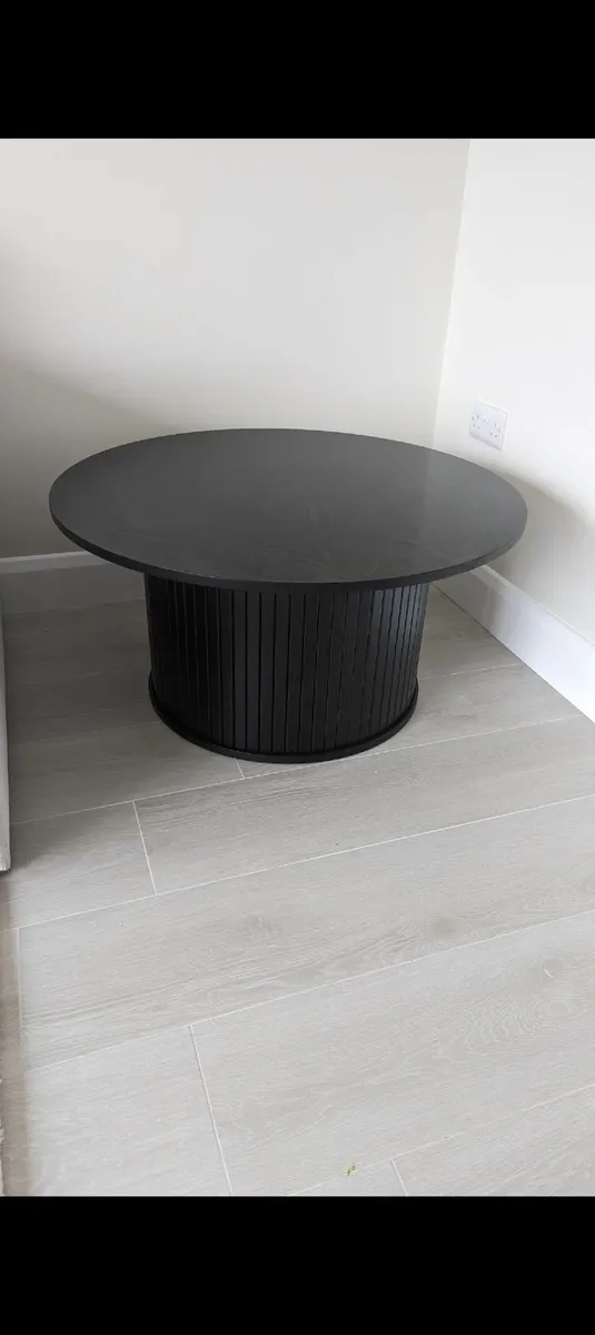 Coffee table - Image 1