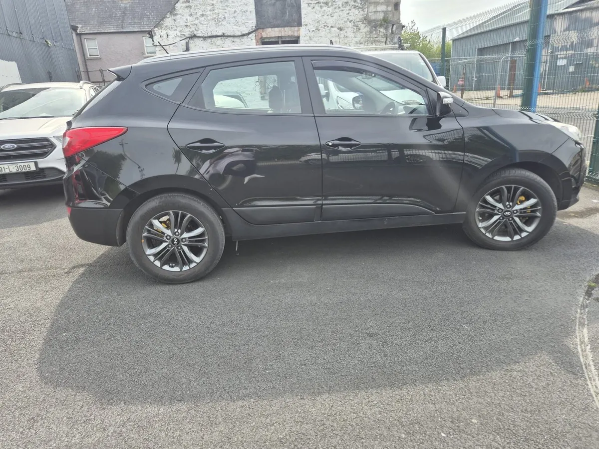 Hyundai ix35 - Image 2