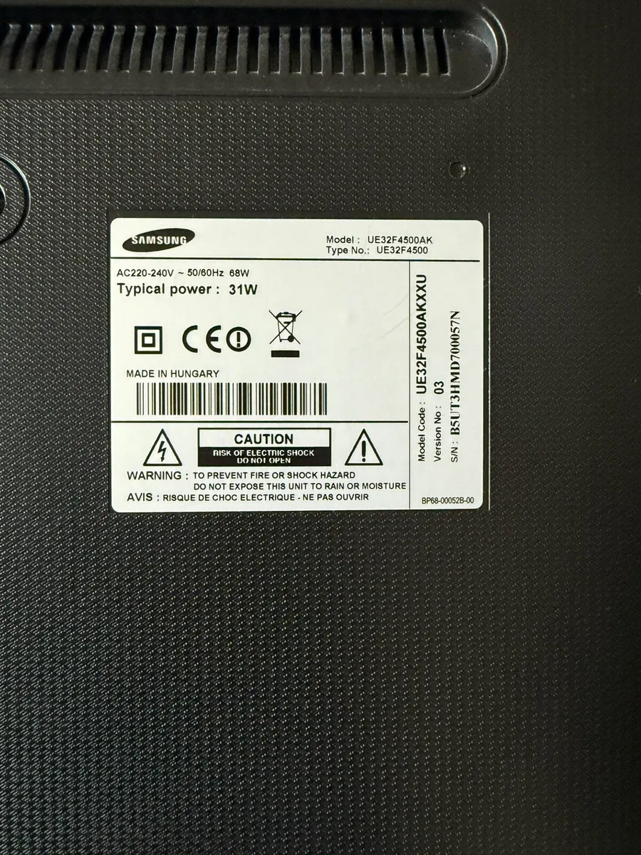 Samsung TV - 32 inch - Image 2