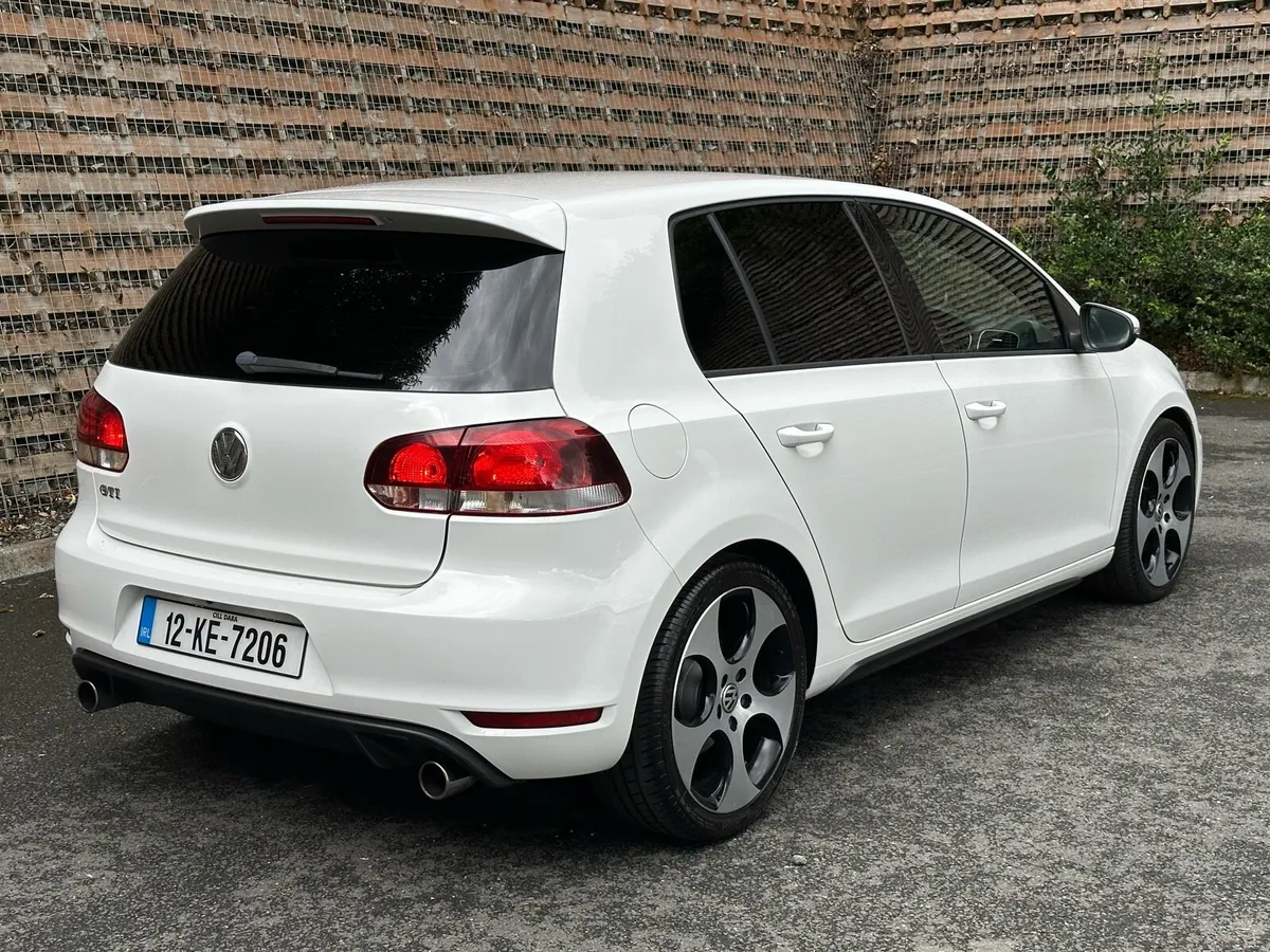 12 Vw Golf GTi **220BHP DSG** - Image 3