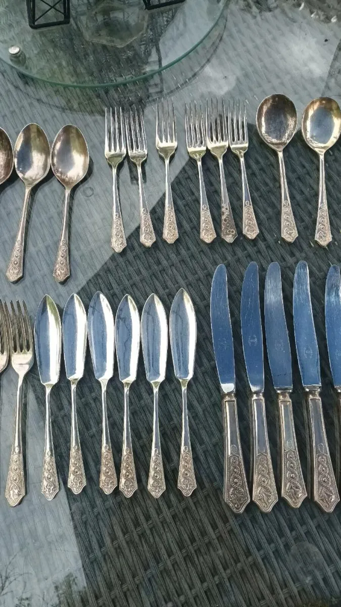 Newbridge cutlery 42 pieces, D18 post 6e - Image 3
