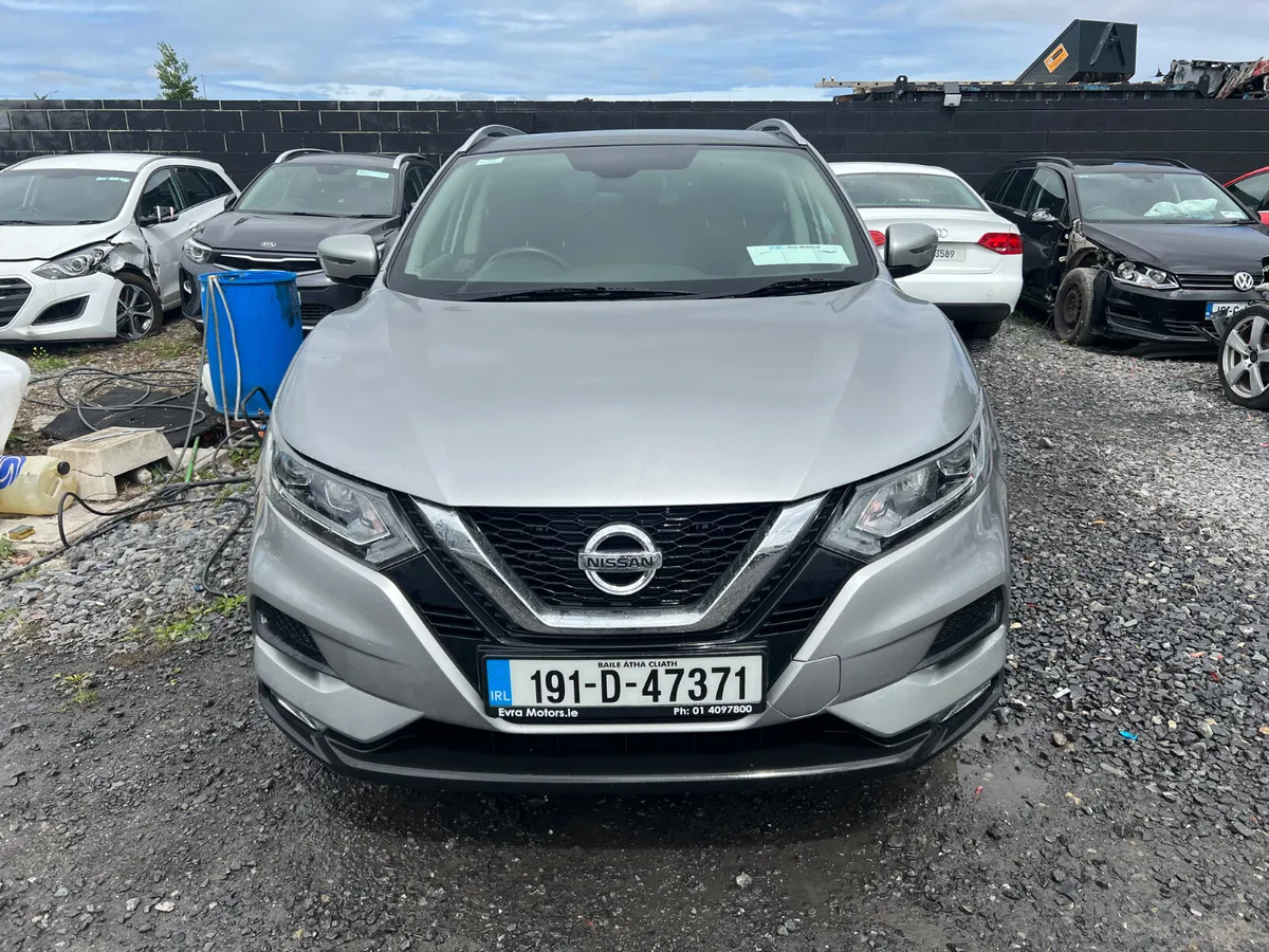 2019 Nissan Qashqai 1.3 Petrol only 81kms - Image 2