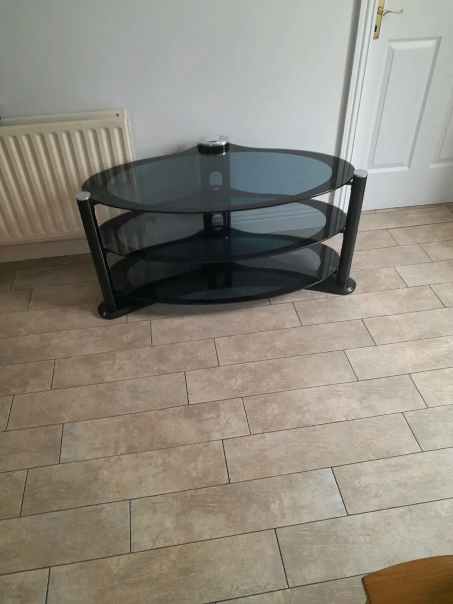 Glass tv stand - Image 1