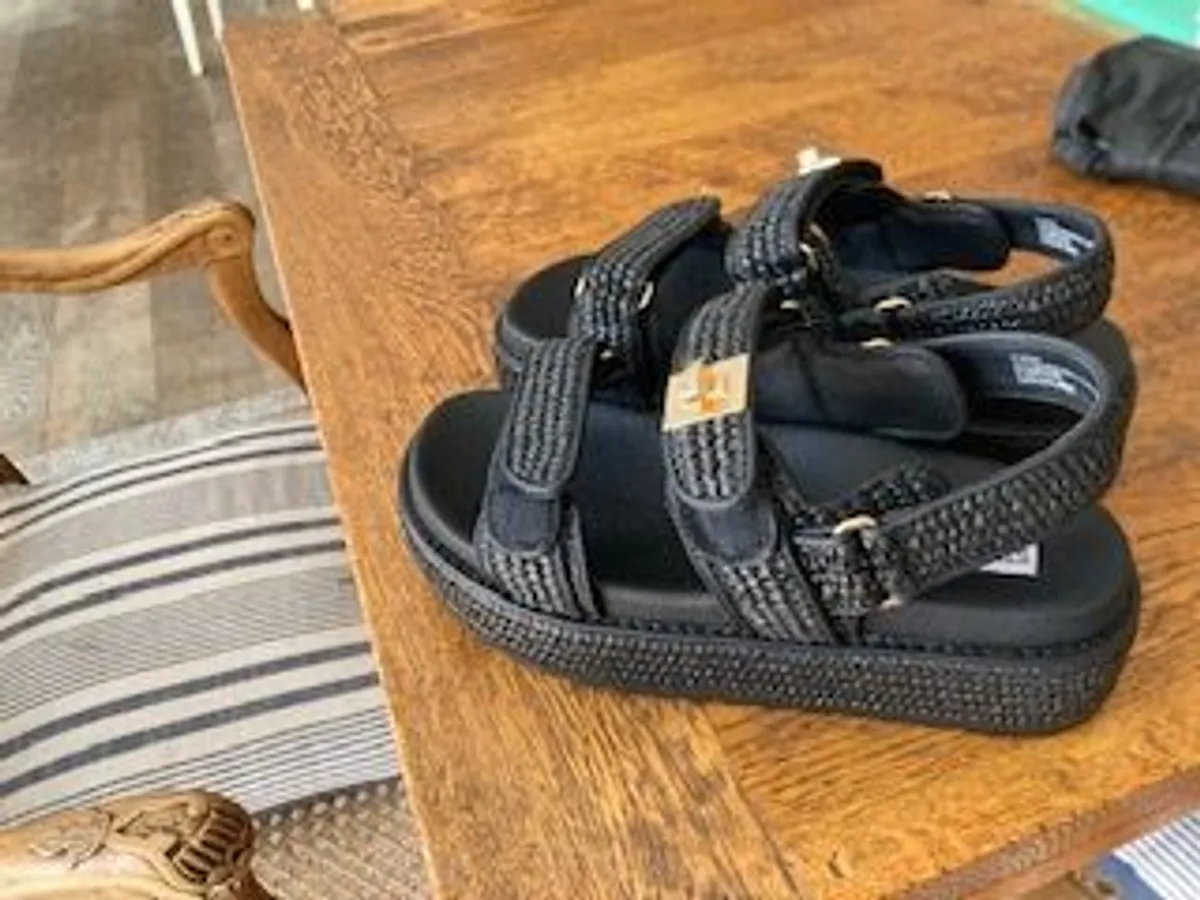 Steve Madden Black Sandals NEW - Image 2