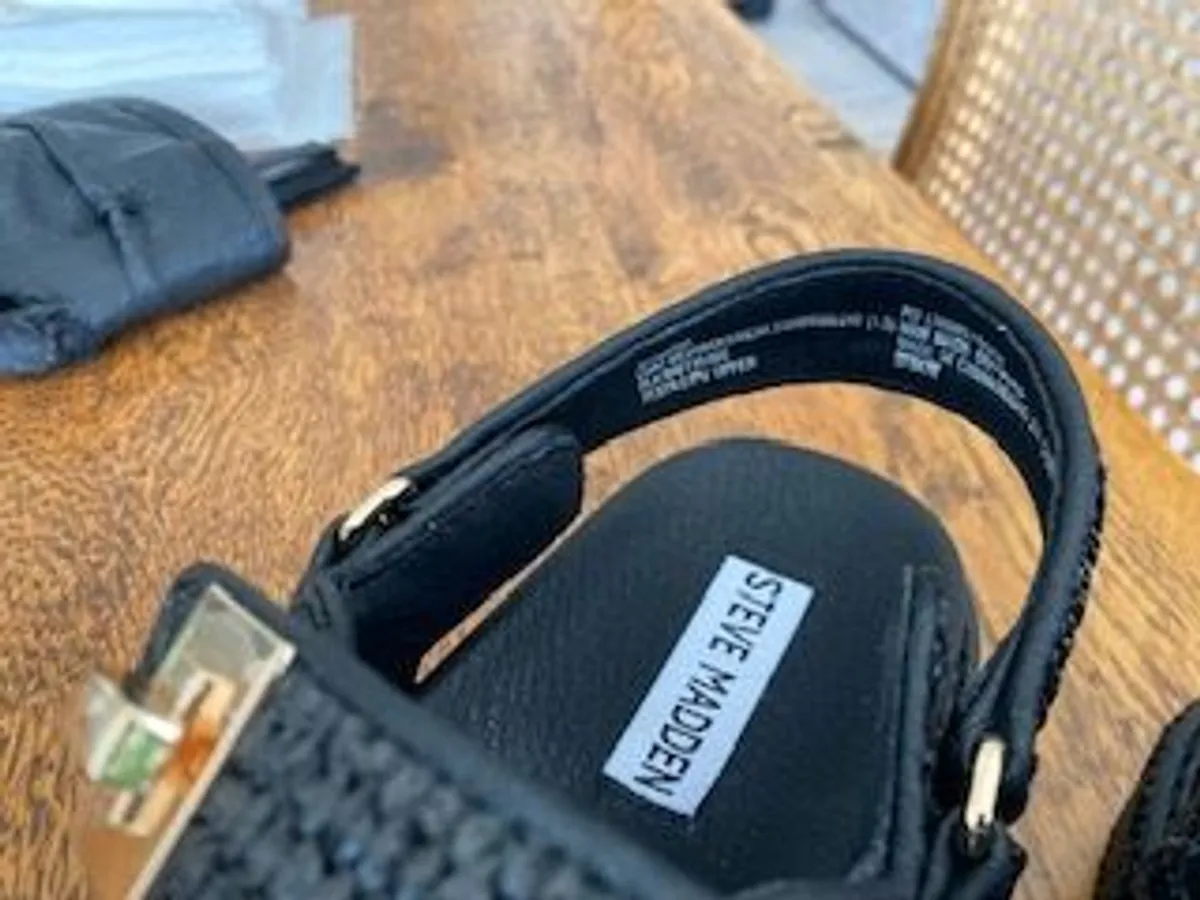 Steve Madden Black Sandals NEW - Image 3
