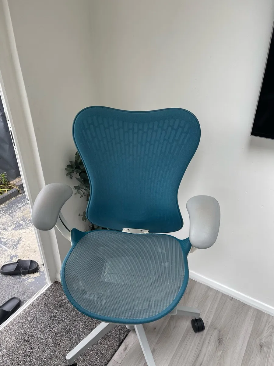 Herman Miller Mirra 2 Office Chair - Image 2