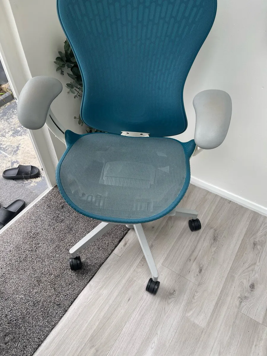 Herman Miller Mirra 2 Office Chair - Image 3