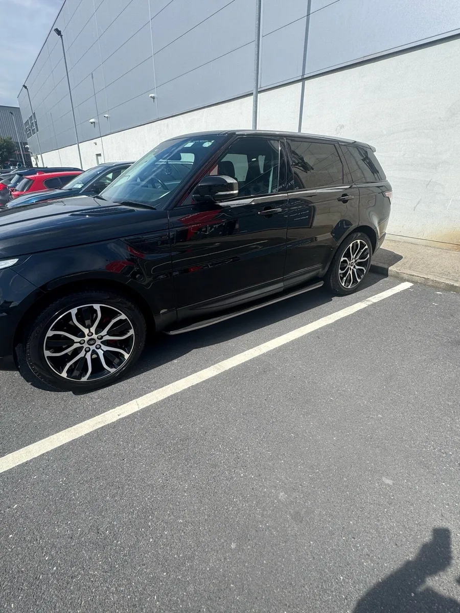 Range Rover - Image 1