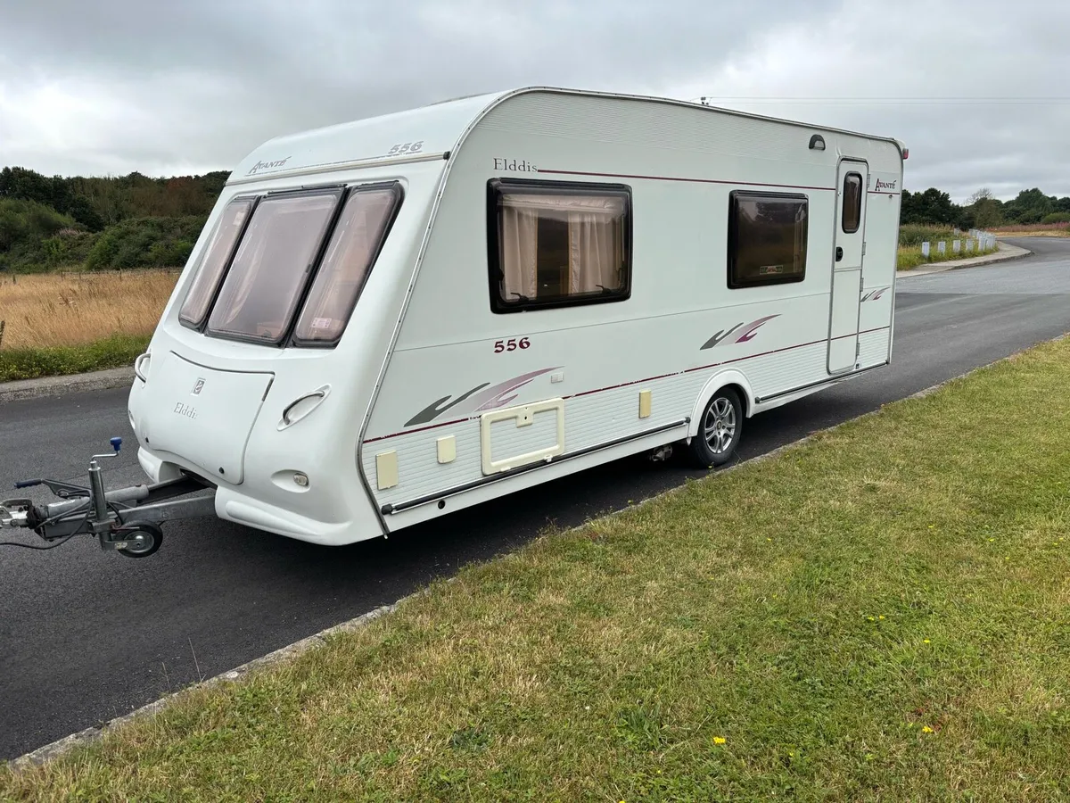 6 berth family caravan - Image 1