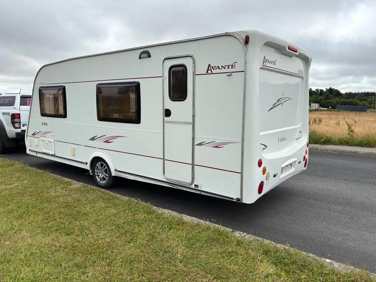 6 berth family caravan - Image 2