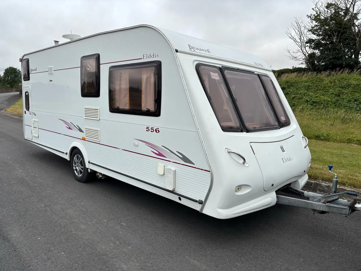 6 berth family caravan - Image 4