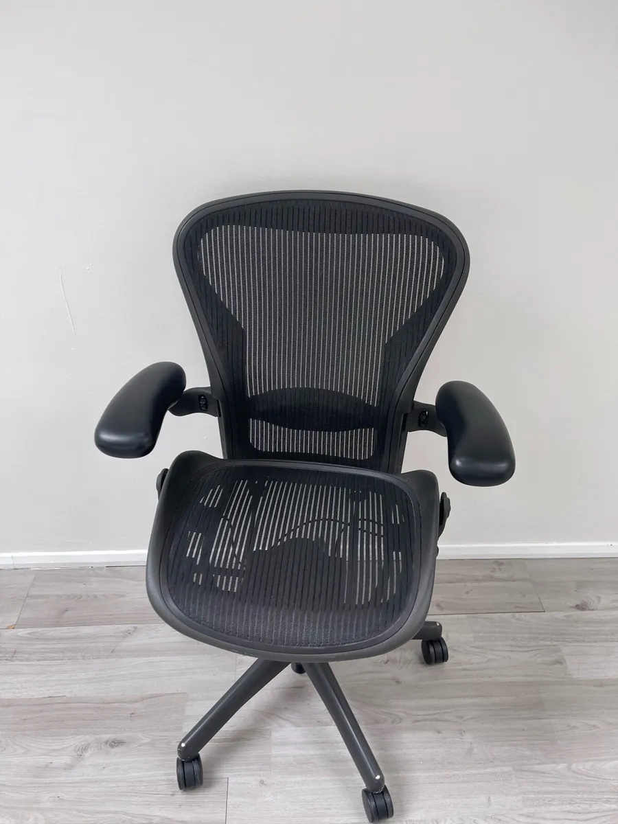 Herman miller Aeron Office Chair - Image 3