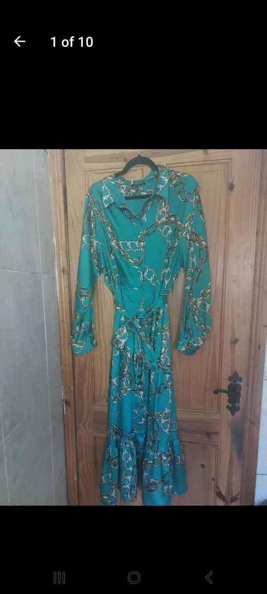 Green and gold chain print maxi dress (free post) - Image 1