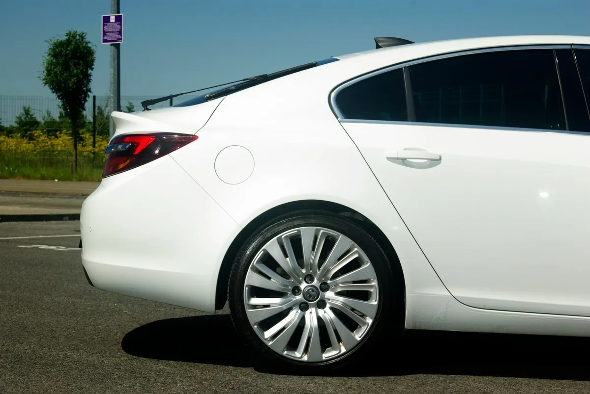 Vauxhall Insignia 2015 - Image 2